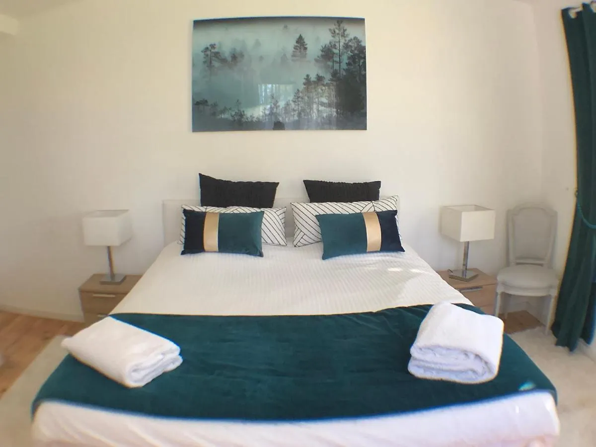 Domaine De Bonaveau Barcelonne  Bed & Breakfast